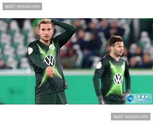 雷治贝察伊对贝尔接触分析 本轮德甲VAR裁判团队决策评估